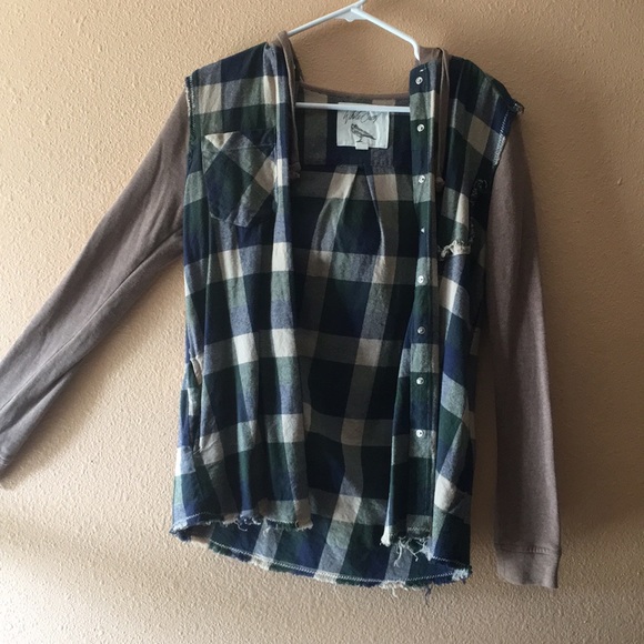 Paired Cream Shirt and Flannel Jacket. - Picture 6 of 8